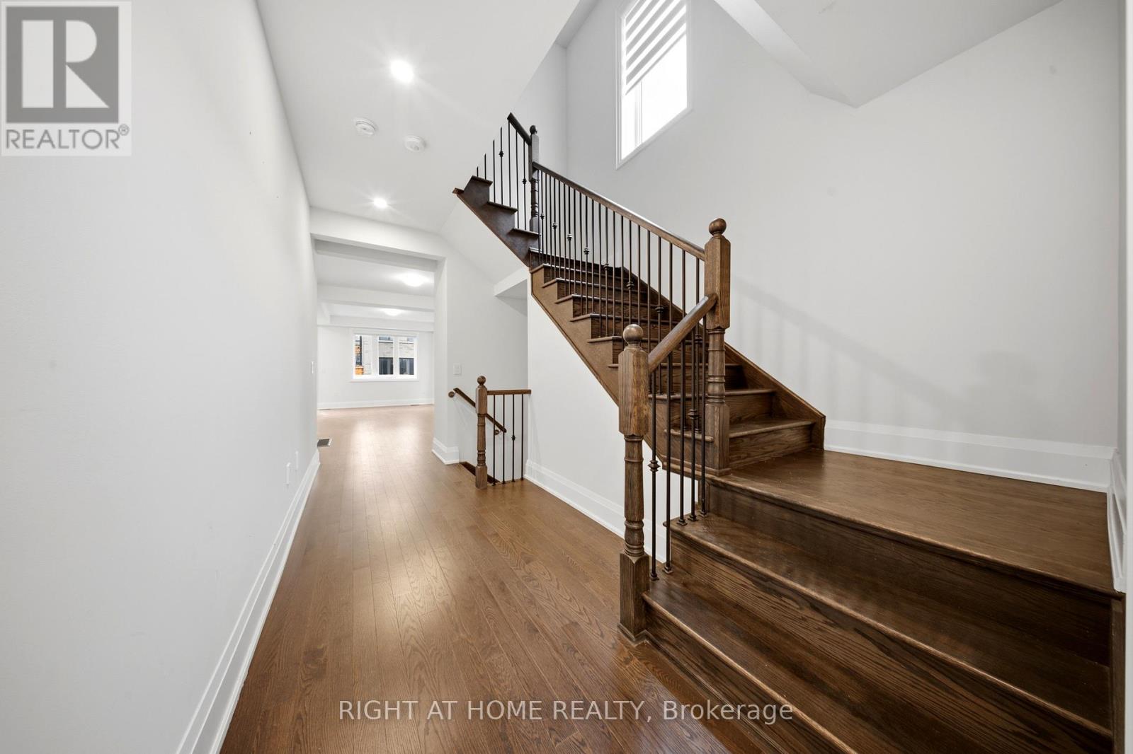 80 Tempel Street, Richmond Hill, Ontario  L4E 1K6 - Photo 6 - N14093802