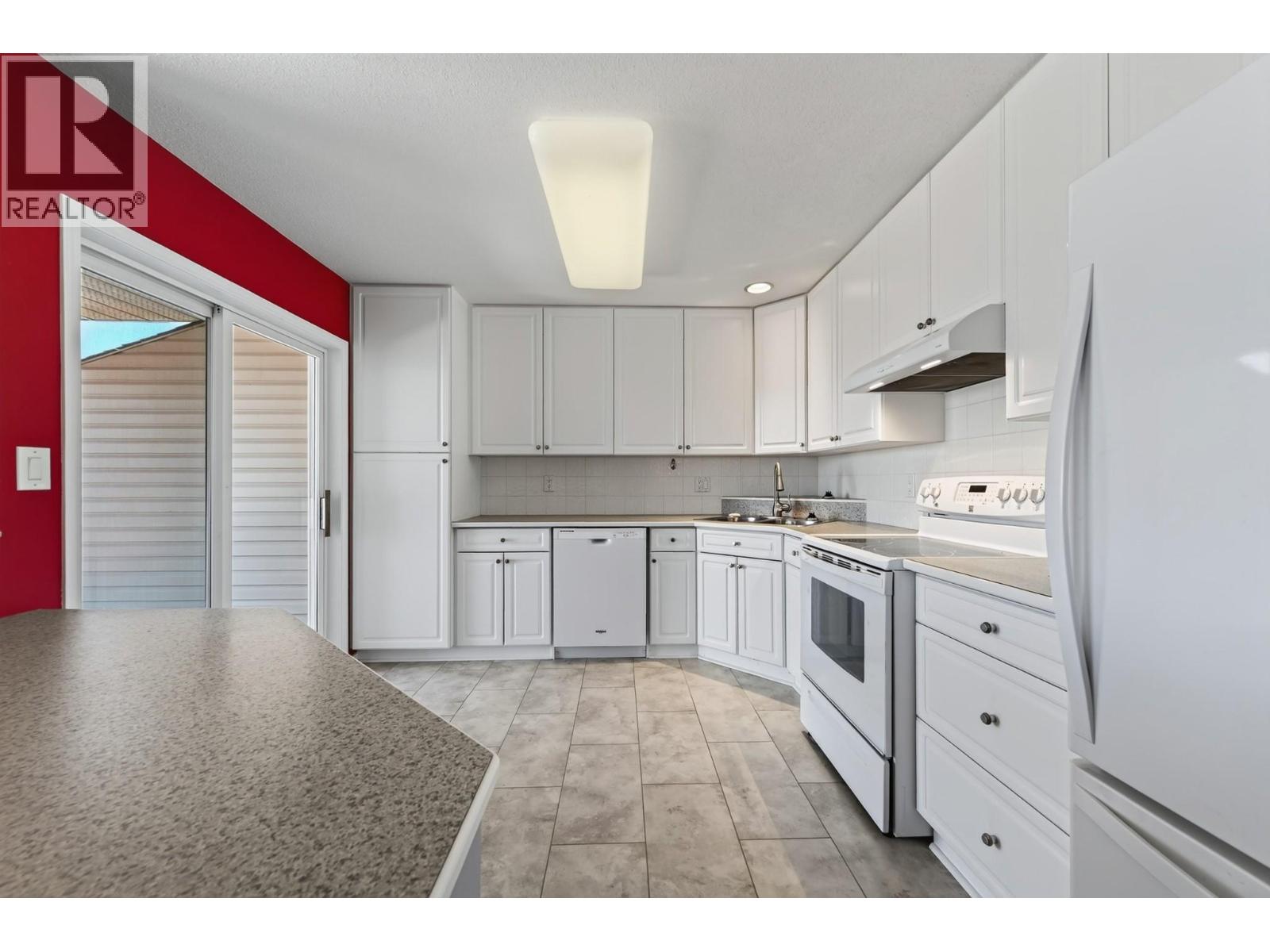 2022 Pacific Way Unit# 108, Kamloops, British Columbia  V1S 1T1 - Photo 11 - 10403536