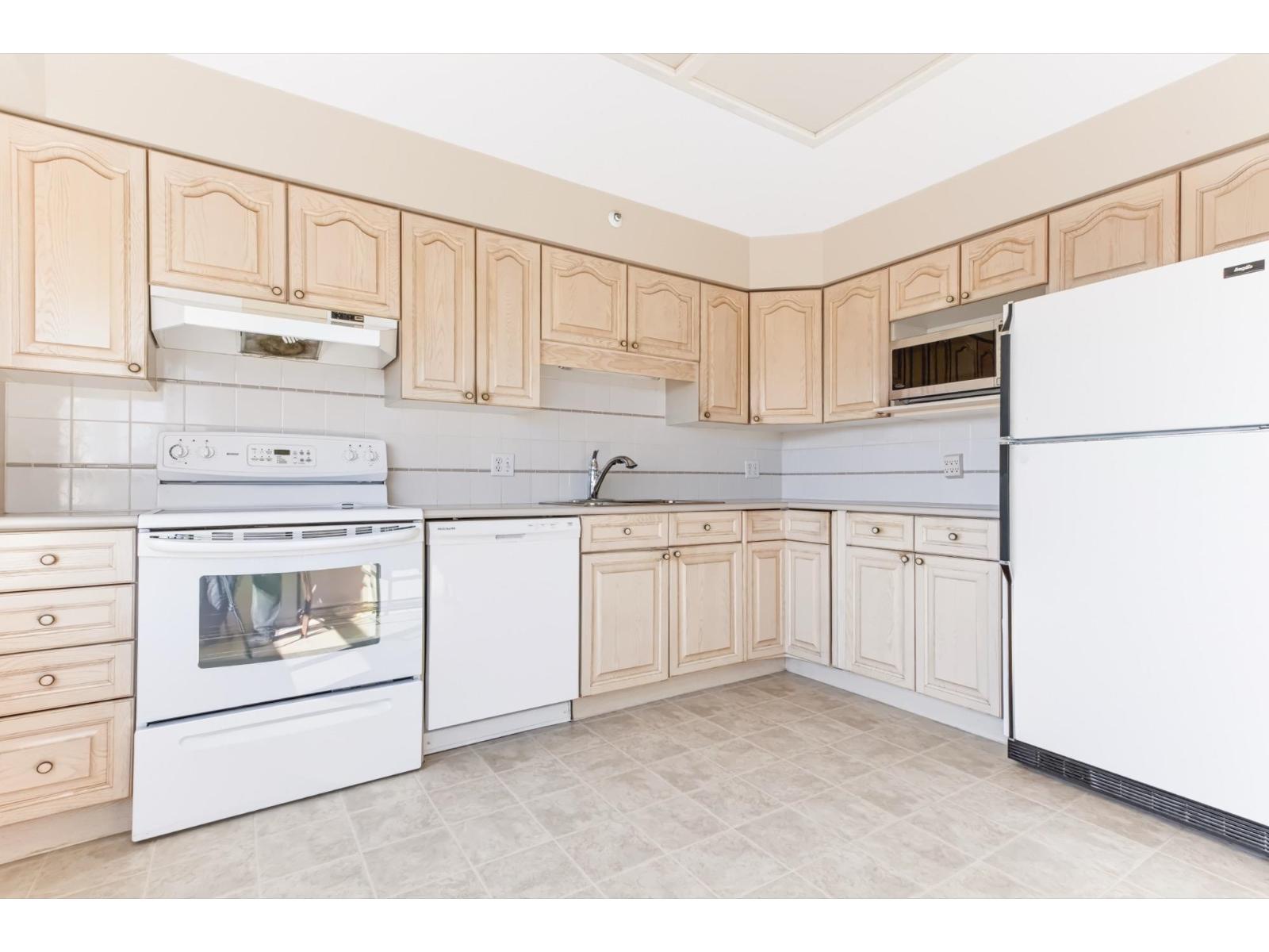 1201 3190 Gladwin Road, Abbotsford, British Columbia  V2T 5T2 - Photo 10 - R3176454
