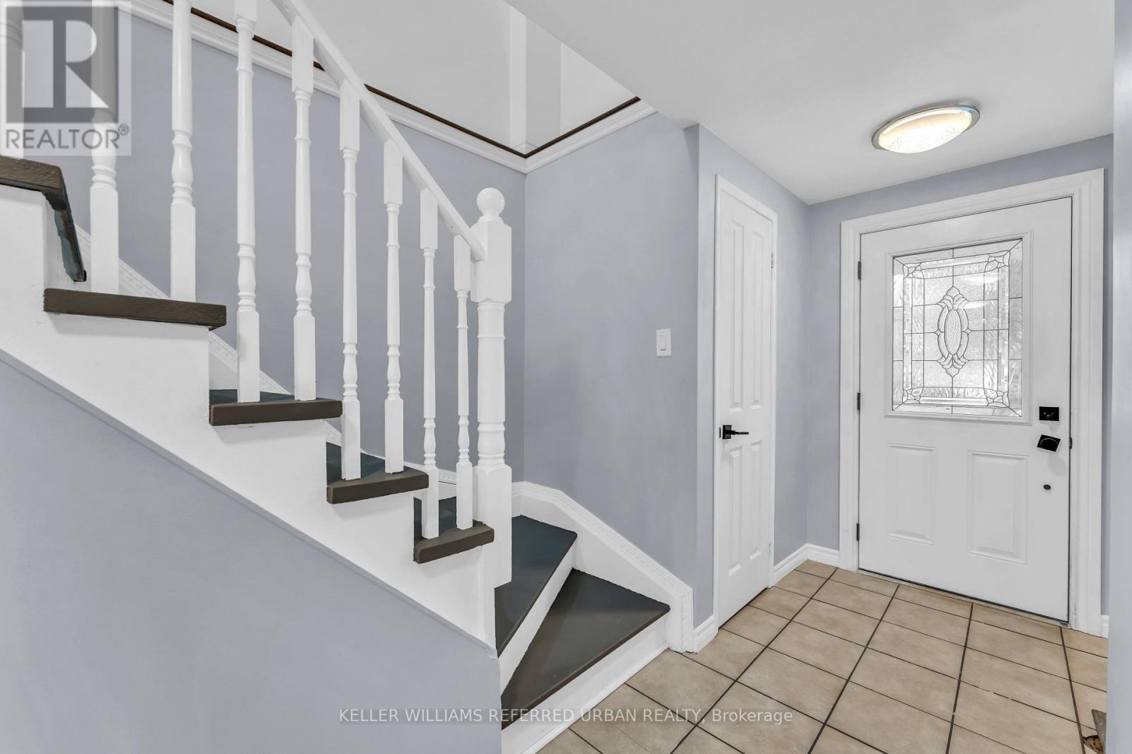 94 Laidlaw Drive, Barrie (West Bayfield), Ontario  L4N 7S2 - Photo 4 - S14093564