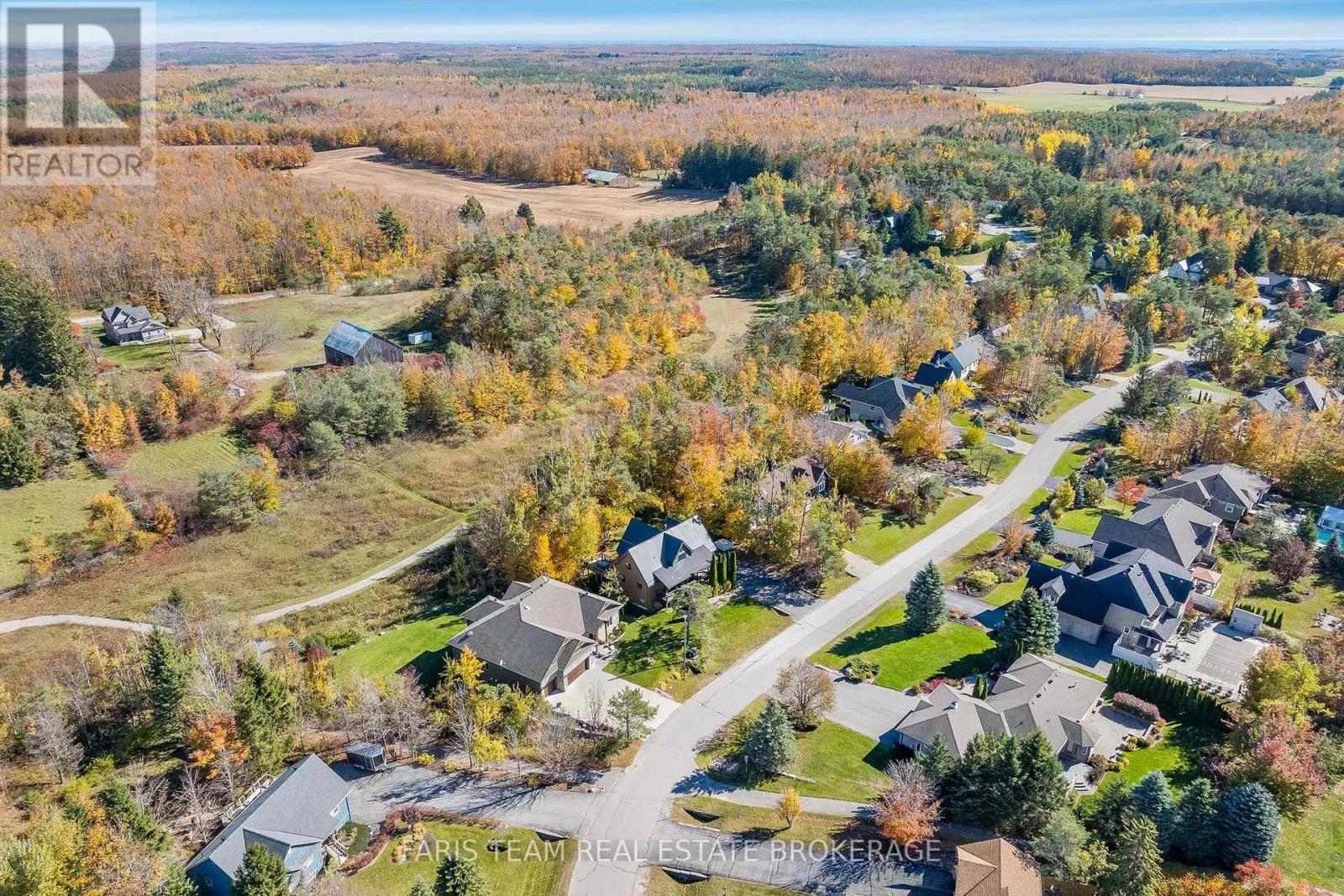 17 Bridle Path, Oro-Medonte (Horseshoe Valley), Ontario  L0L 2L0 - Photo 2 - S14093684