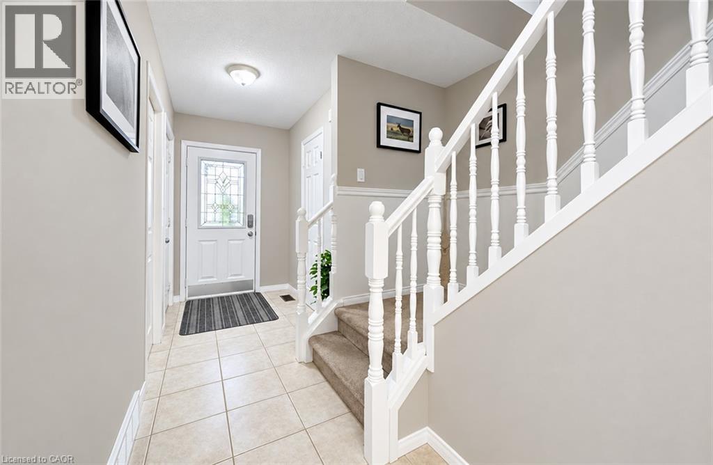 24 White Sands Court, Kitchener, Ontario  N2E 3S4 - Photo 5 - 40872330
