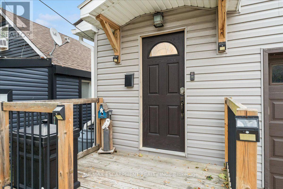 8 First Private Road, Hamilton, Ontario  L8E 5B9 - Photo 11 - X14093668