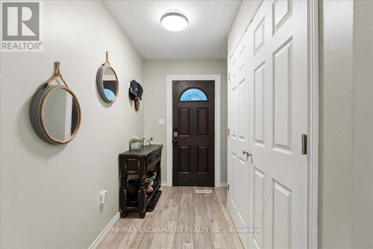 8 First Private Road, Hamilton, Ontario  L8E 5B9 - Photo 12 - X14093668