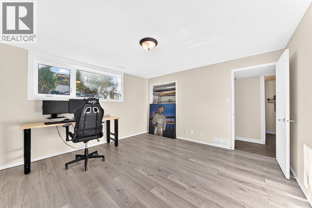 1005 Hunterhaven Road NW, Calgary, Alberta  T2K 4K4 - Photo 37 - A2352262