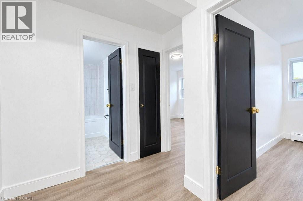 199 Ahrens Street W, Kitchener, Ontario  N2H 4E1 - Photo 22 - 40871455
