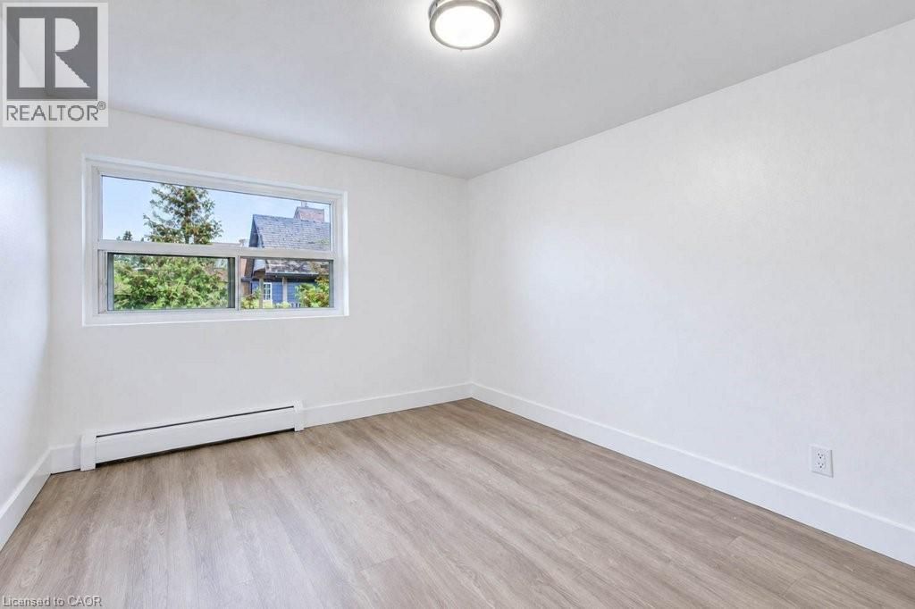 199 Ahrens Street W, Kitchener, Ontario  N2H 4E1 - Photo 23 - 40871455