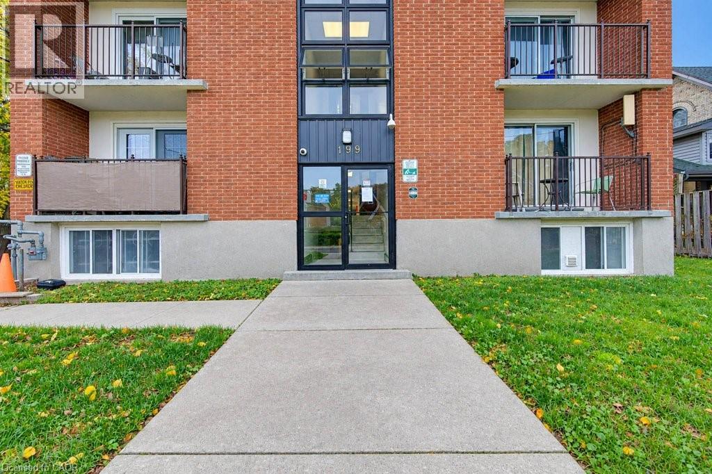 199 Ahrens Street W, Kitchener, Ontario  N2H 4E1 - Photo 5 - 40871455