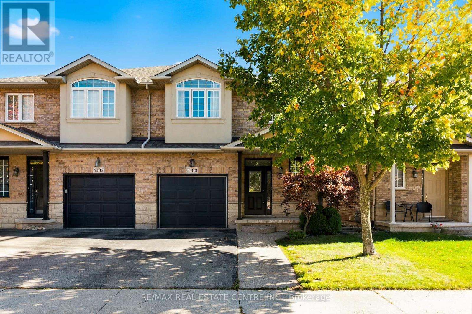 5300 Picketts Way, Burlington, Ontario  L7L 7J6 - Photo 1 - W14088462