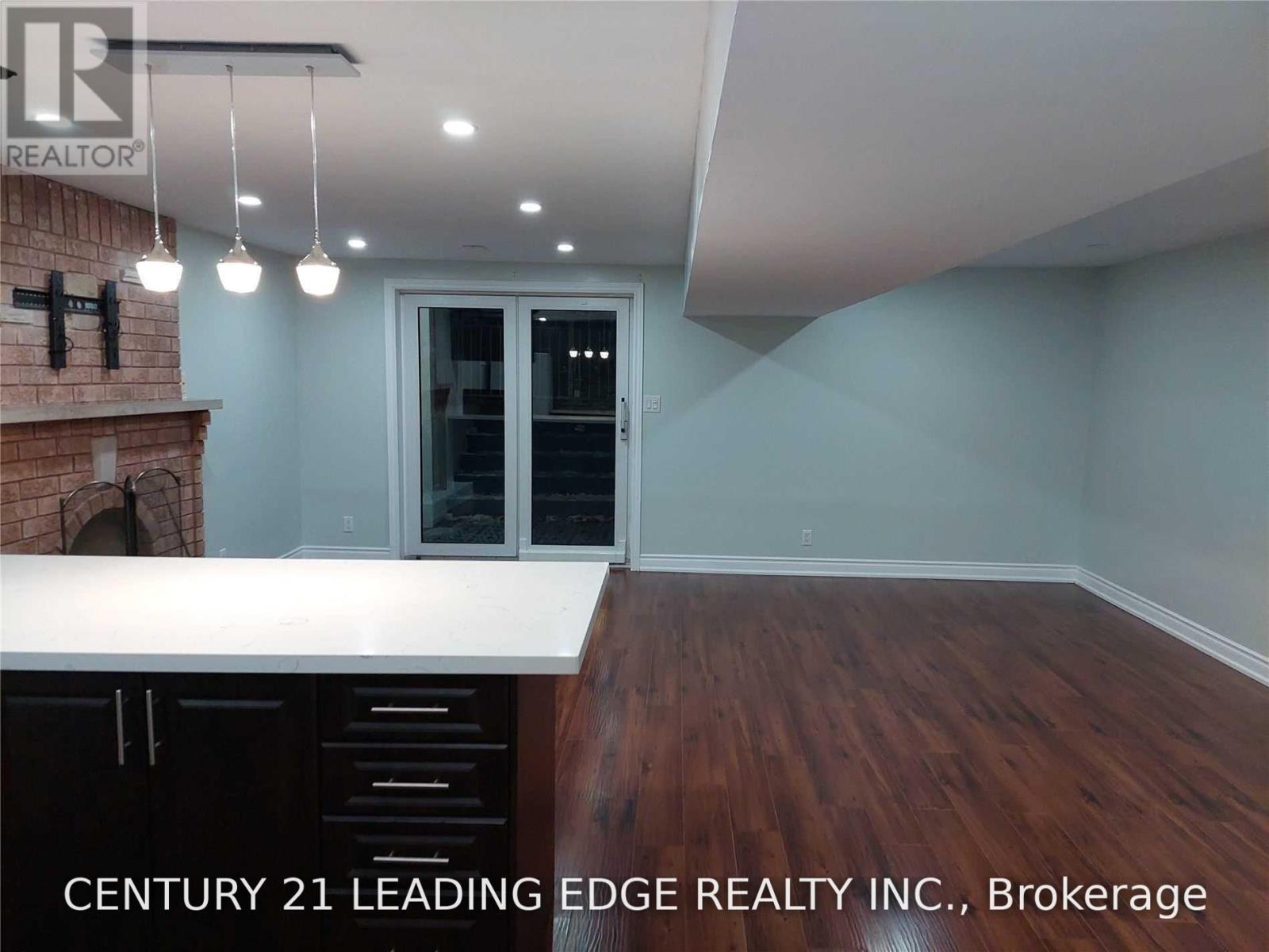 1669 Kipling Avenue, Toronto, Ontario M9R 2Y4 - Photo 2 - W13769280