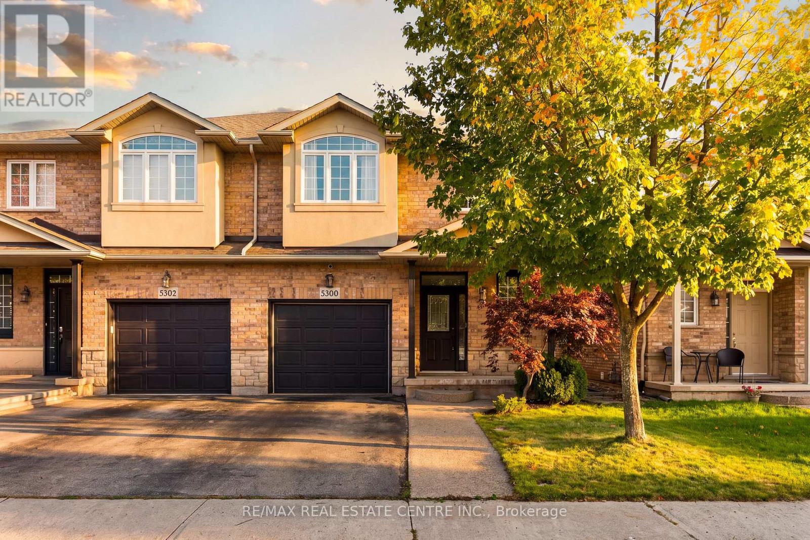 5300 Picketts Way, Burlington, Ontario  L7L 7J6 - Photo 3 - W14088462