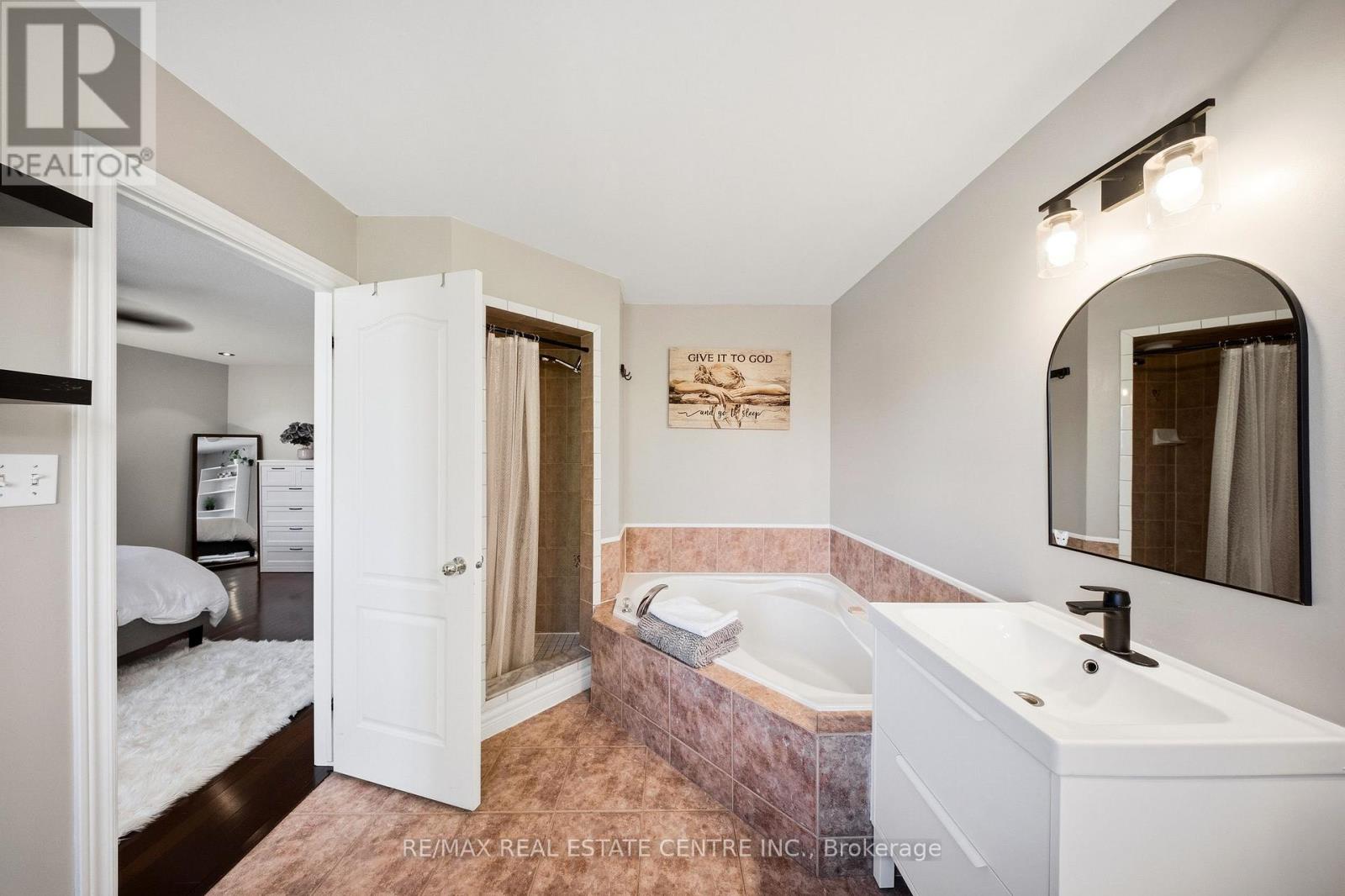 5300 Picketts Way, Burlington, Ontario  L7L 7J6 - Photo 25 - W14088462