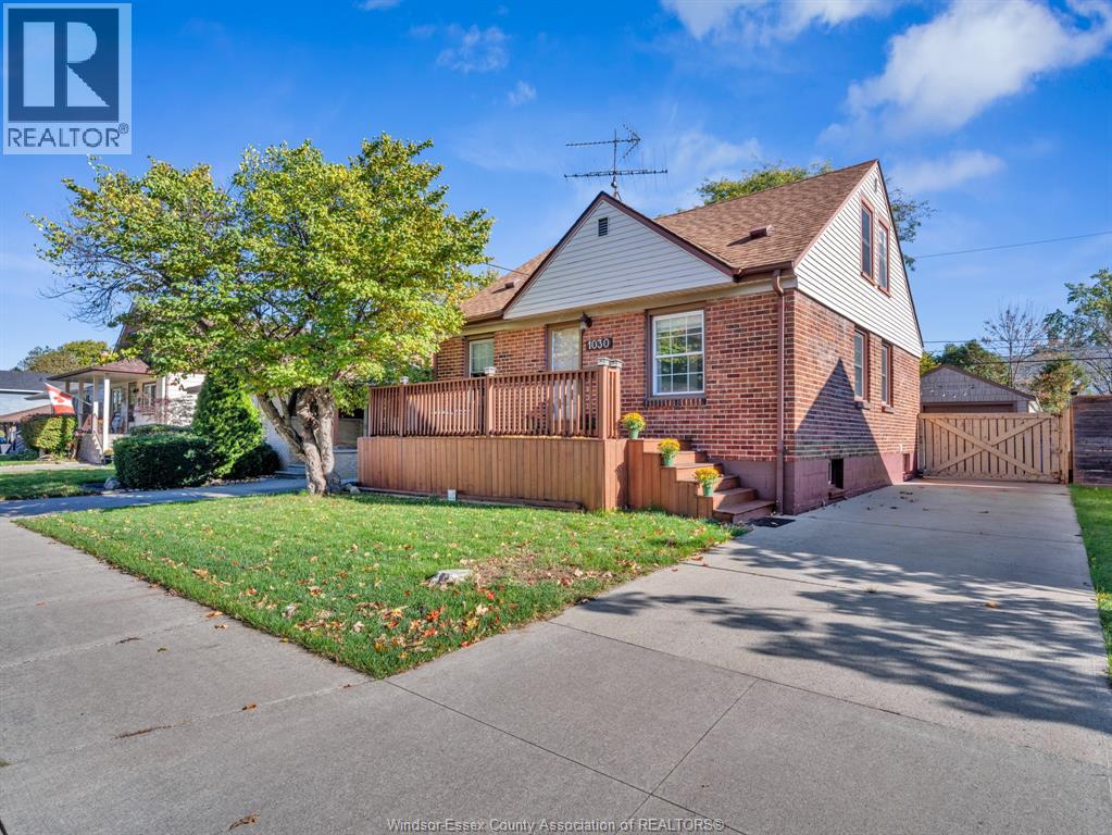 1030 FAIRVIEW BOULEVARD, Windsor, Ontario