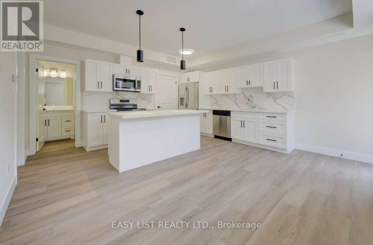 1 - 17 Peter Street, Kitchener, Ontario  N2G 3J5 - Photo 11 - X12238488