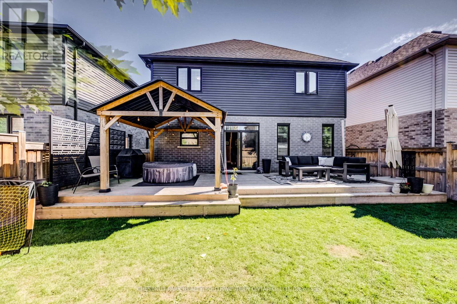 35 Greyhawk Street, Kitchener, Ontario  N2K 0C7 - Photo 39 - X13825580