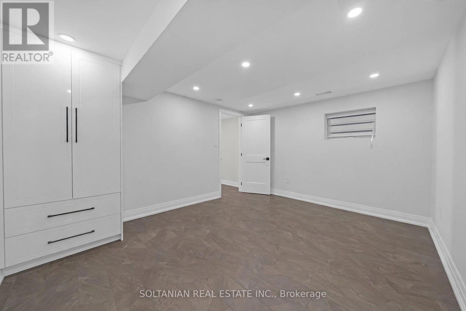 17 Trenton Avenue, Toronto (Woodbine-Lumsden), Ontario  M4C 2Z3 - Photo 44 - E14093304