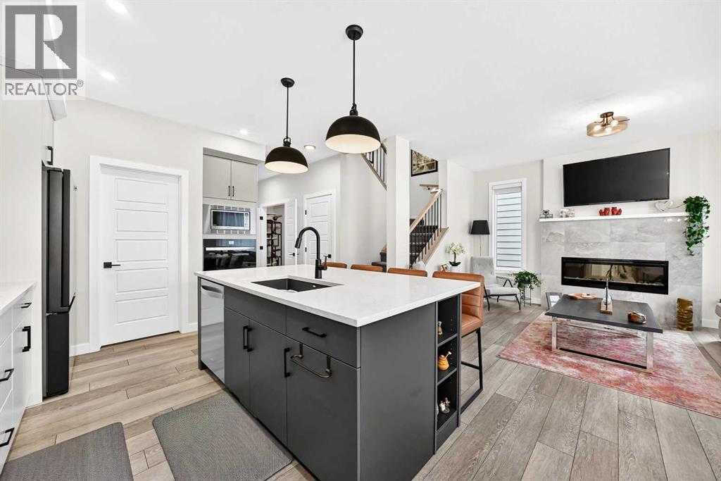 19 Versant View Sw, Calgary, Alberta  T2Y 0W9 - Photo 6 - A2349209