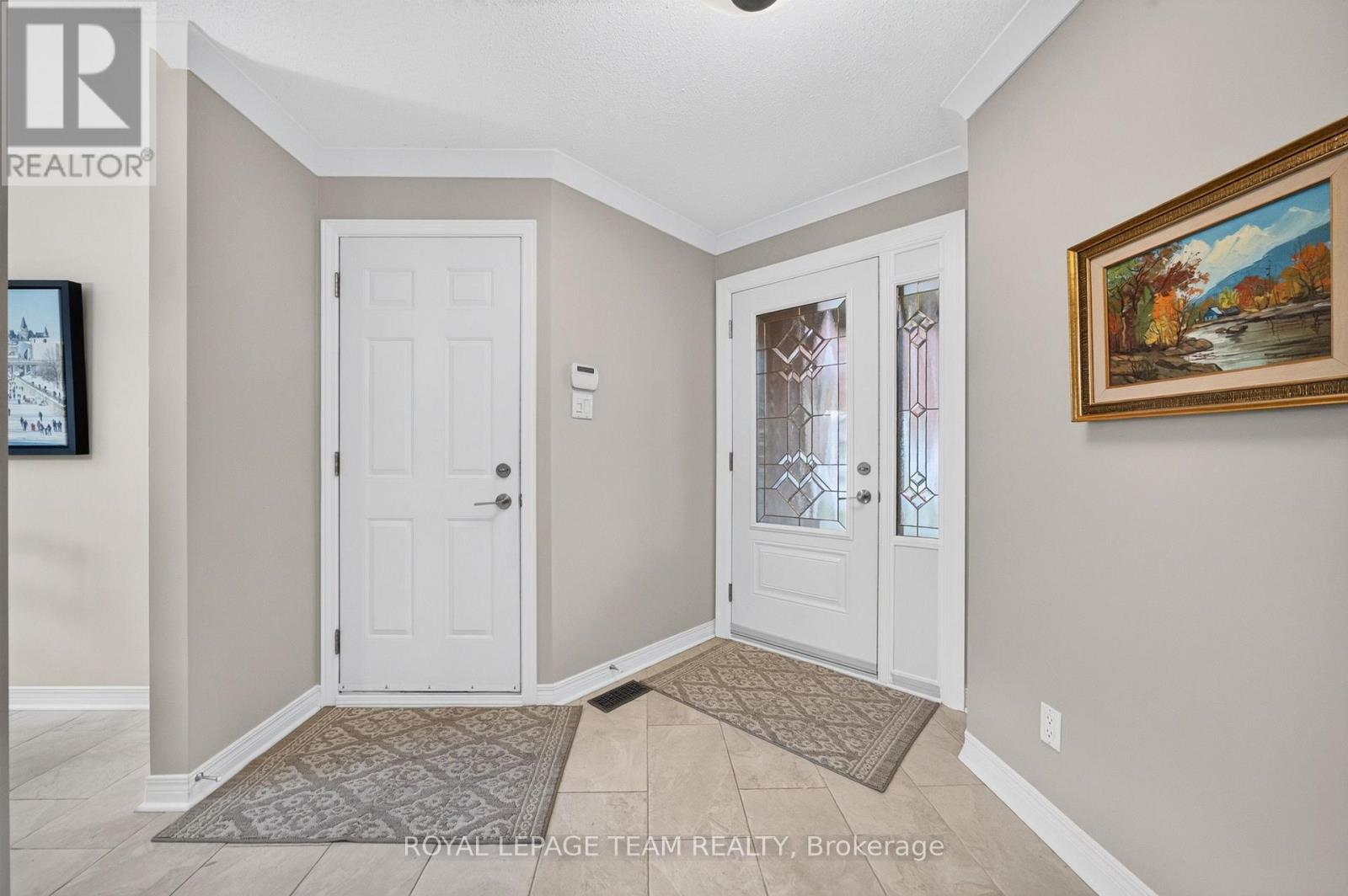 8 Partridge Drive, Ottawa, Ontario  K2M 2P6 - Photo 4 - X14093828