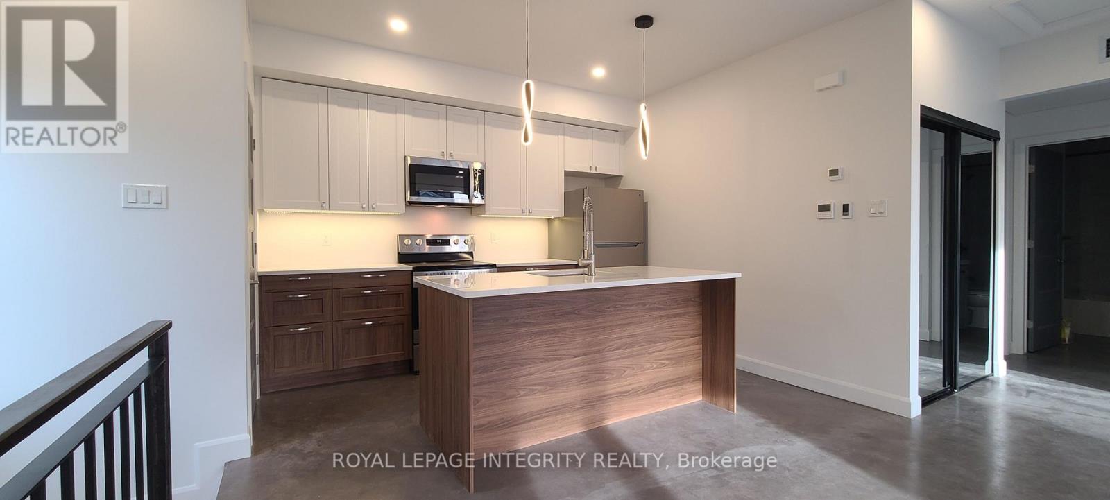 Unit A - 396 Marguerite Avenue, Ottawa, Ontario  K1L 7W6 - Photo 2 - X14093896