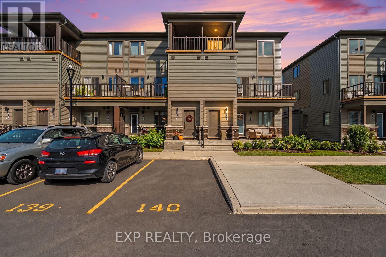 512 Lillian Freiman Private, Ottawa, Ontario  K2J 7K7 - Photo 2 - X14093906
