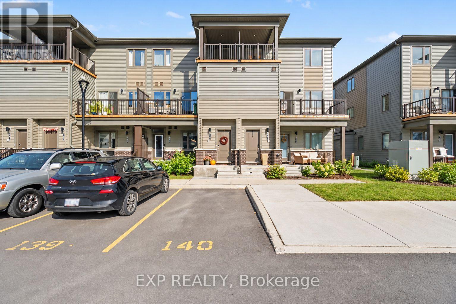 512 Lillian Freiman Private, Ottawa, Ontario  K2J 7K7 - Photo 3 - X14093906