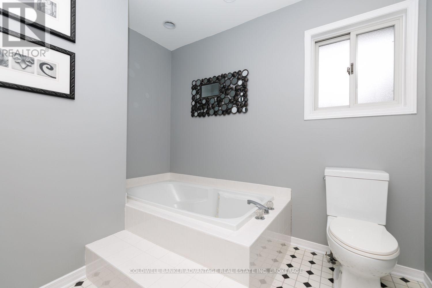 105 Wellandvale Drive, Welland, Ontario  L3C 7C7 - Photo 19 - X14093978