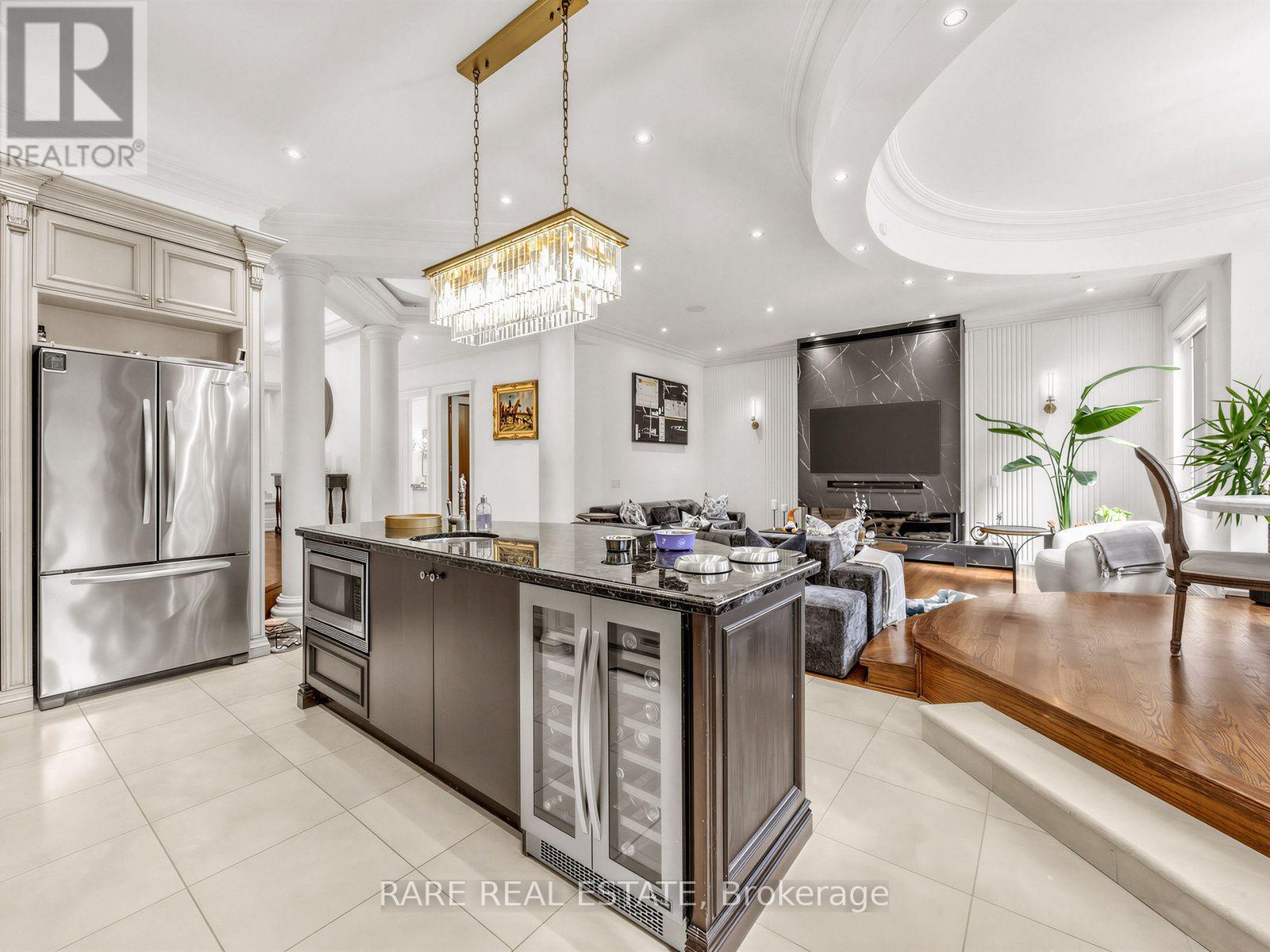 223 Byng Avenue, Toronto, Ontario  M2N 4L2 - Photo 8 - C14093866