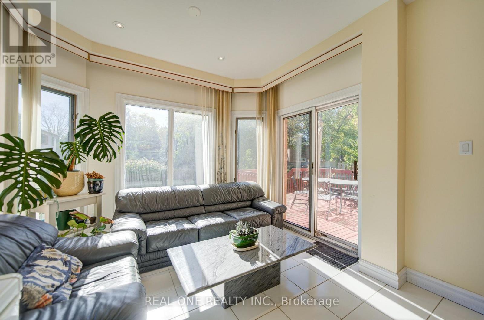 261 Mckee Avenue, Toronto, Ontario M2N 4E2 - Photo 14 - C14093966