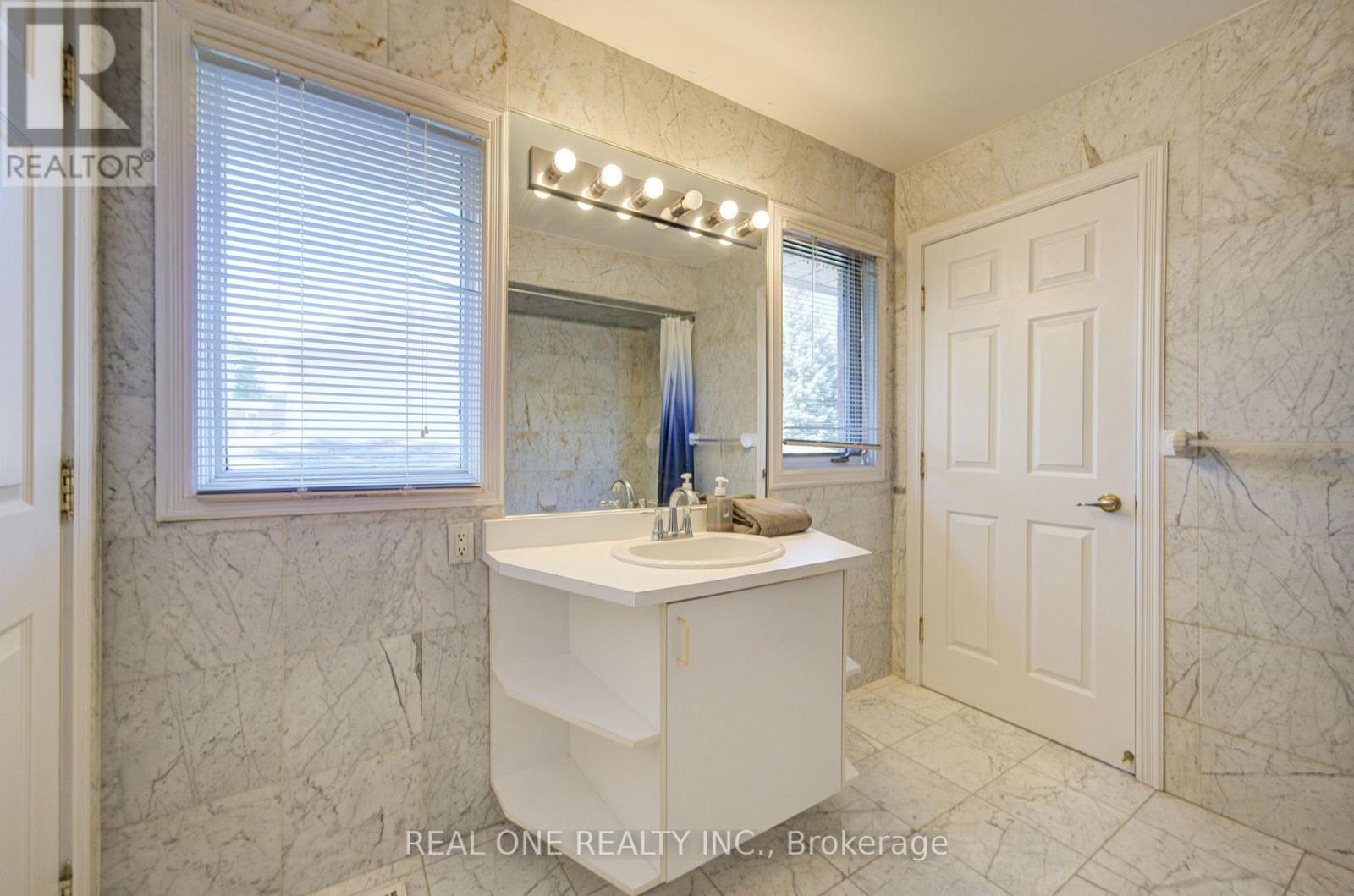 261 Mckee Avenue, Toronto, Ontario M2N 4E2 - Photo 24 - C14093966