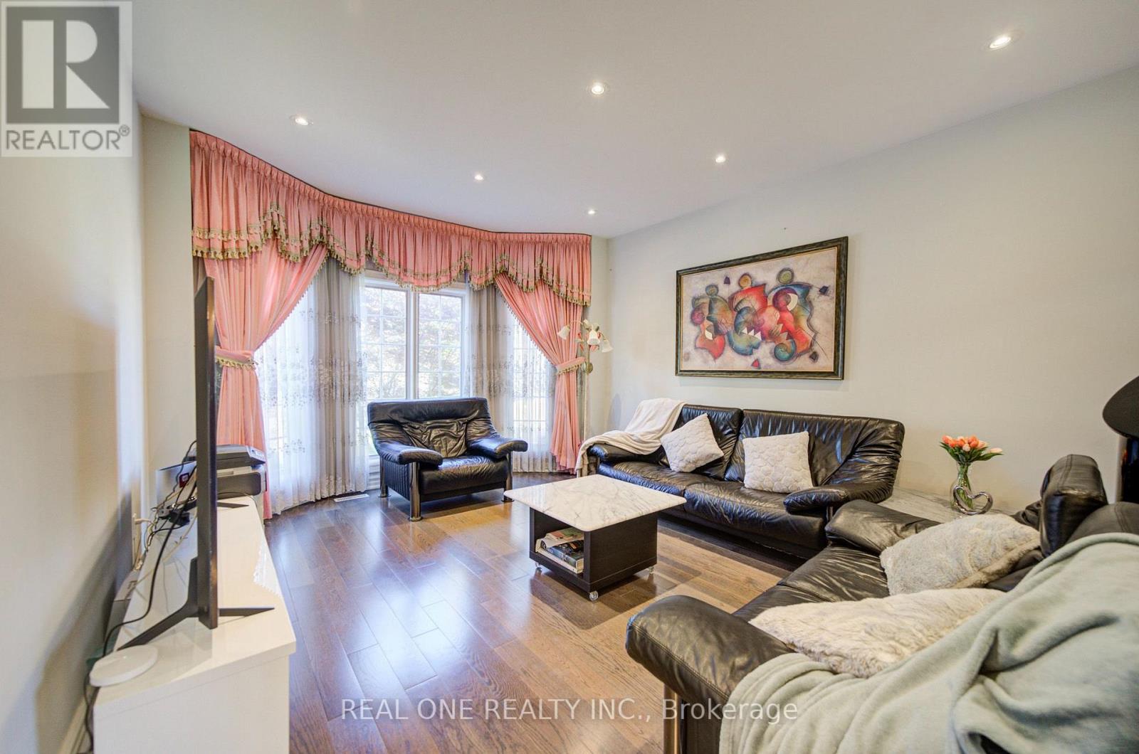 261 Mckee Avenue, Toronto, Ontario M2N 4E2 - Photo 6 - C14093966
