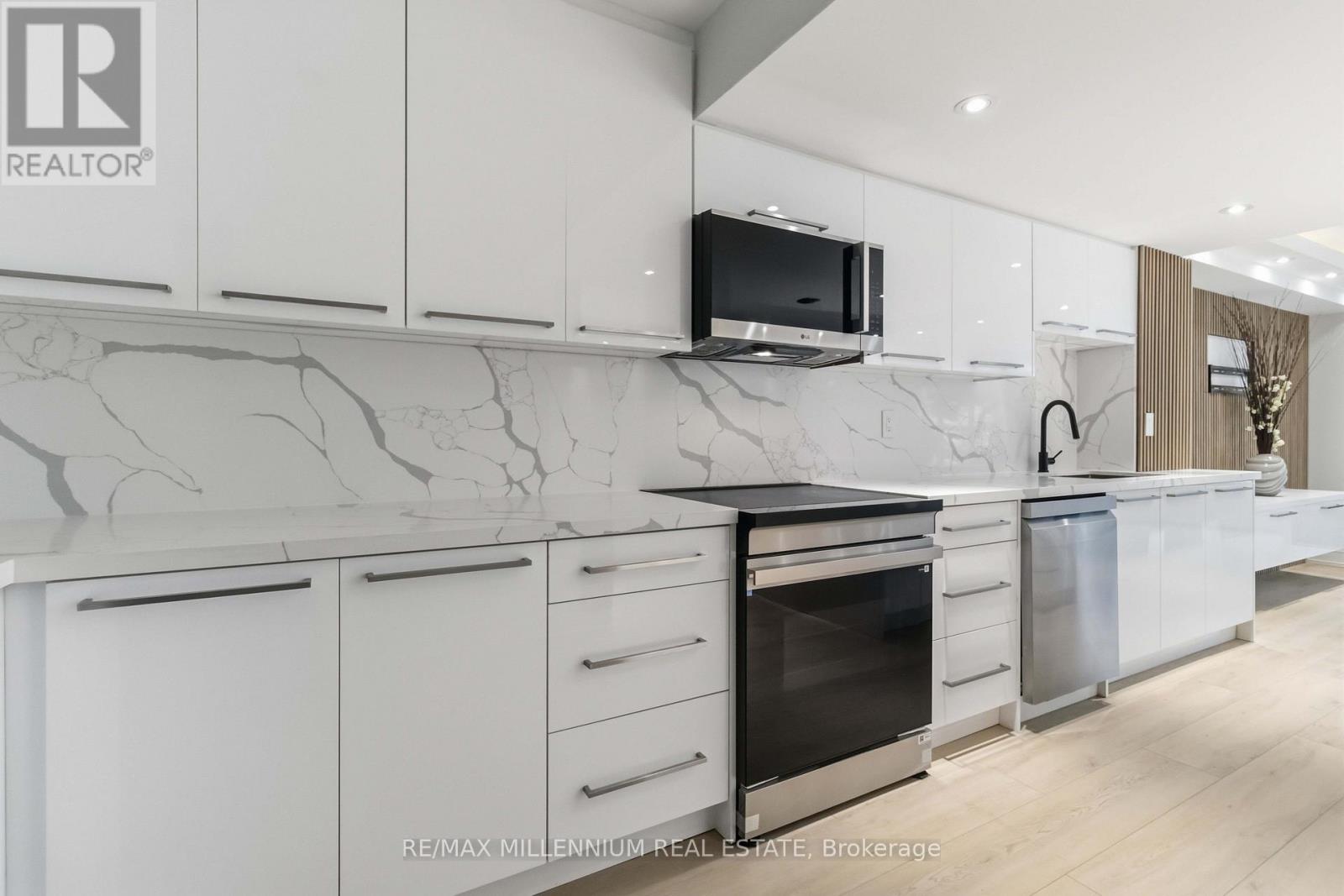 223 - 7805 Bayview Avenue, Markham (Aileen-Willowbrook), Ontario  L3T 7N1 - Photo 7 - N14093870