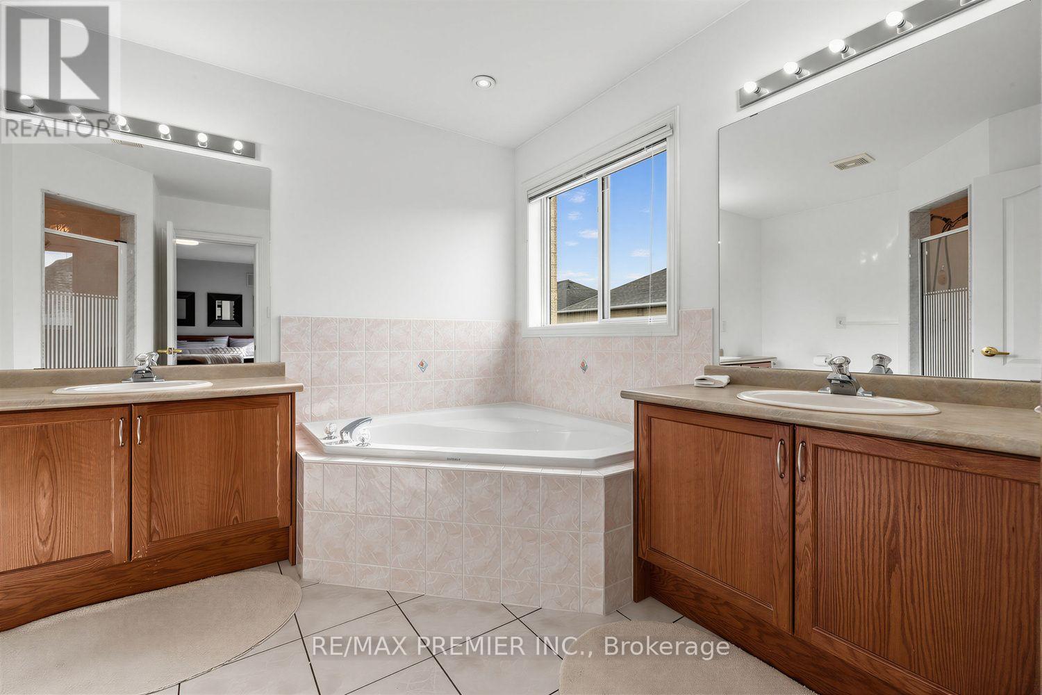 47 Berry Trail, Vaughan, Ontario  L4H 2T4 - Photo 25 - N14093908