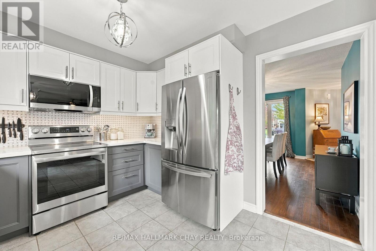 17 Sherwood Court, Barrie (Northwest), Ontario  L4N 9V2 - Photo 11 - S14093918