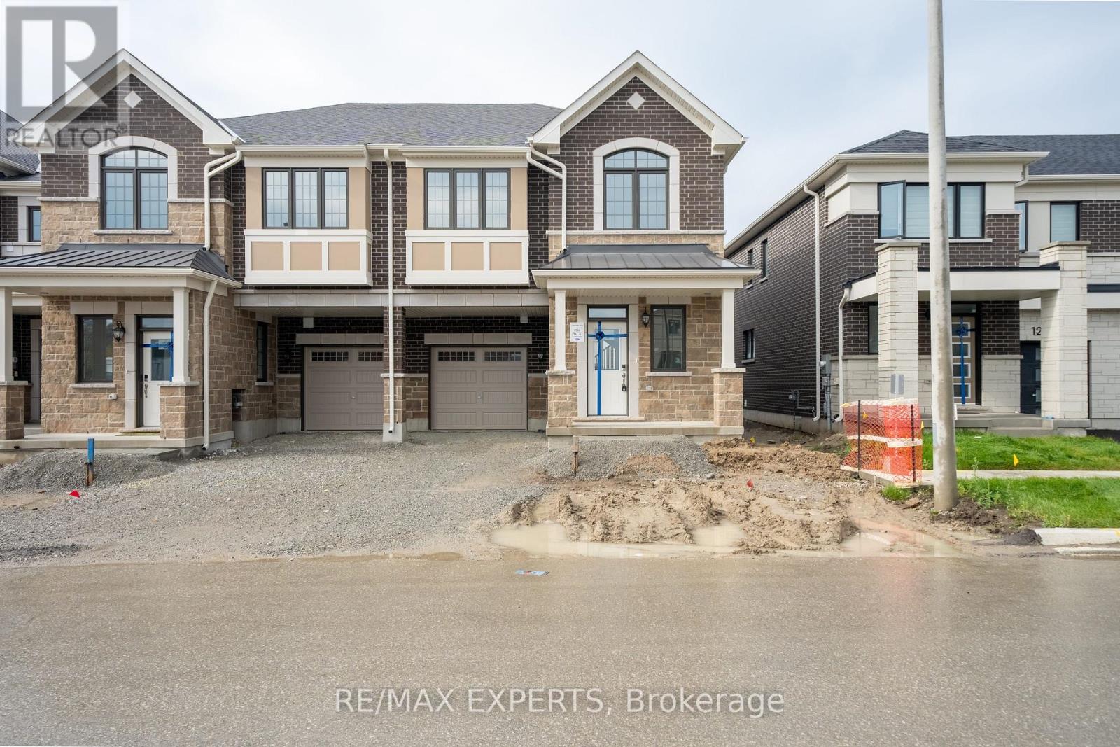 121 Vinewood Crescent, Barrie, Ontario L9J 1B5 - Photo 2 - S14093970
