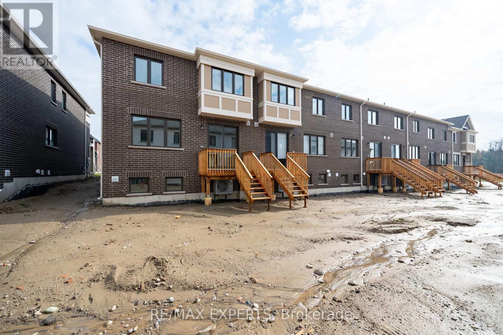 121 Vinewood Crescent, Barrie, Ontario L9J 1B5 - Photo 46 - S14093970