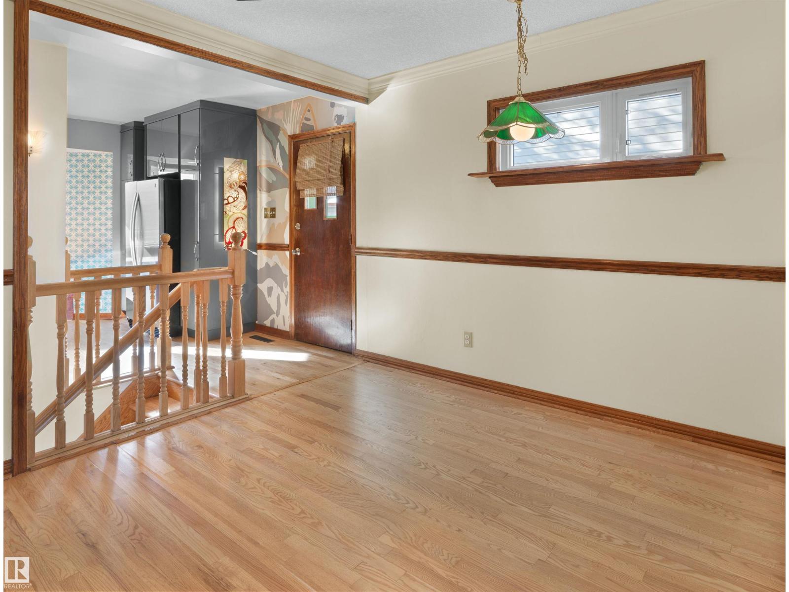 10943 63 AV NW