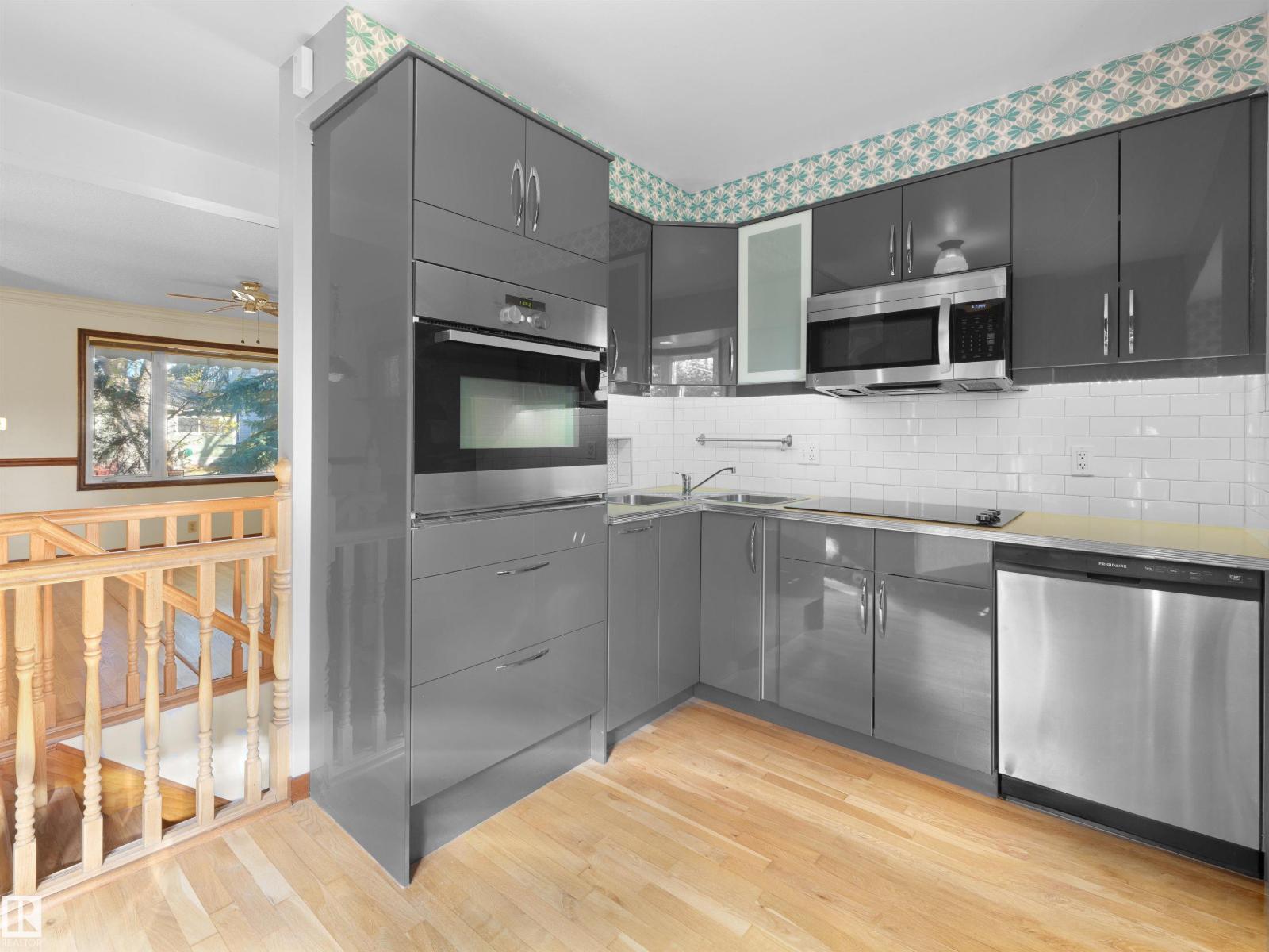 10943 63 AV NW
