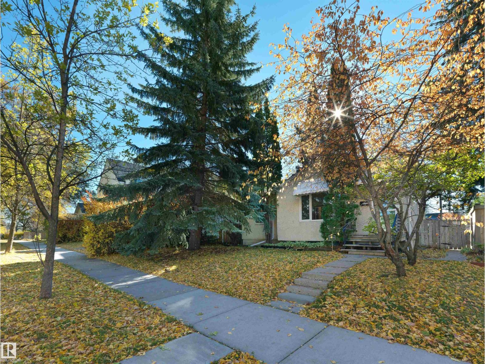 10943 63 AV NW