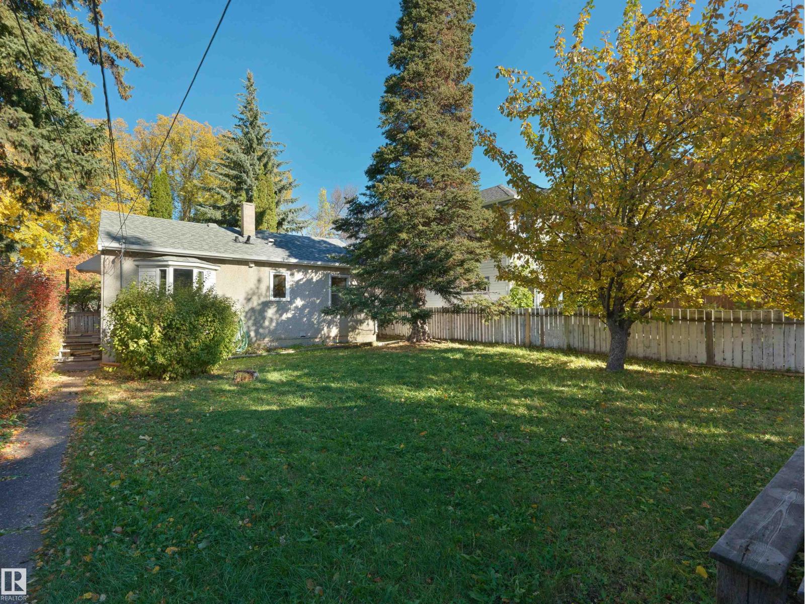 10943 63 AV NW