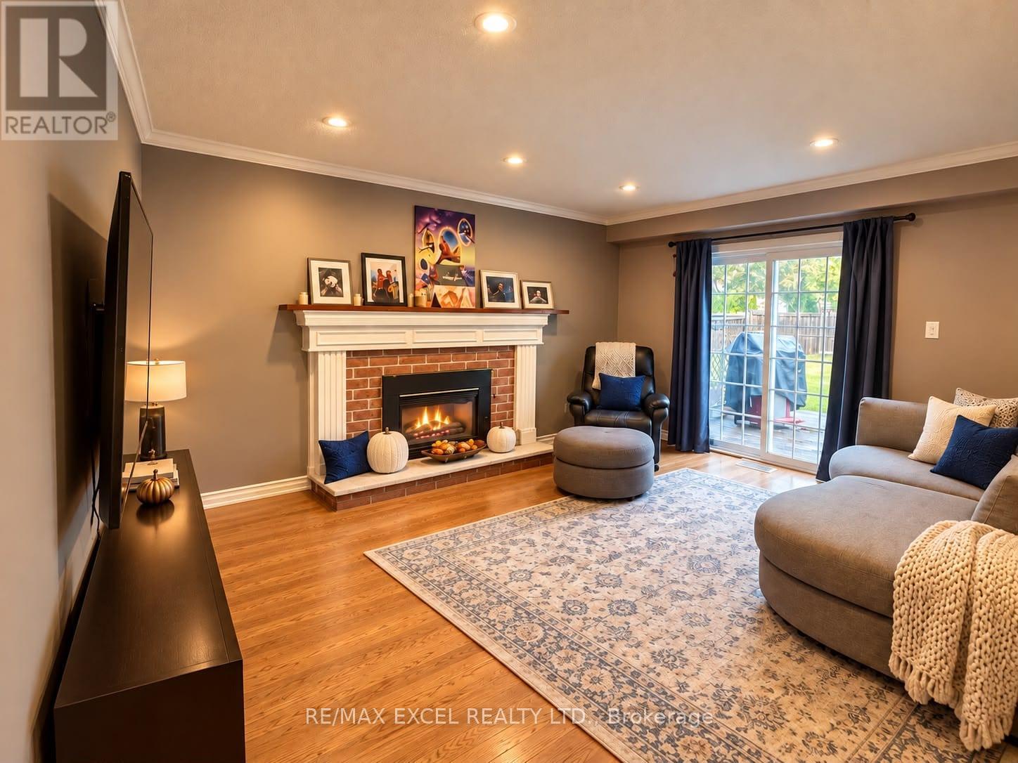 3031 Kilbride Court, Mississauga, Ontario  L5N 3C5 - Photo 3 - W14093814
