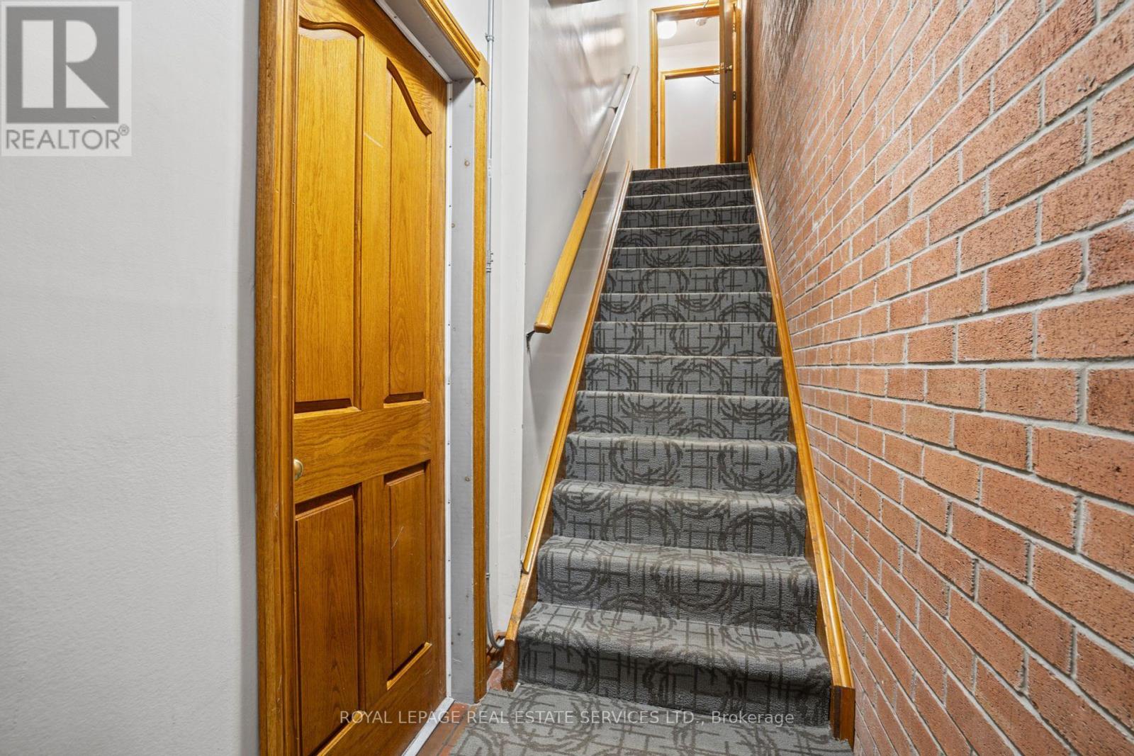 3 Harshaw Avenue, Toronto, Ontario  M6S 1X7 - Photo 5 - W14093854