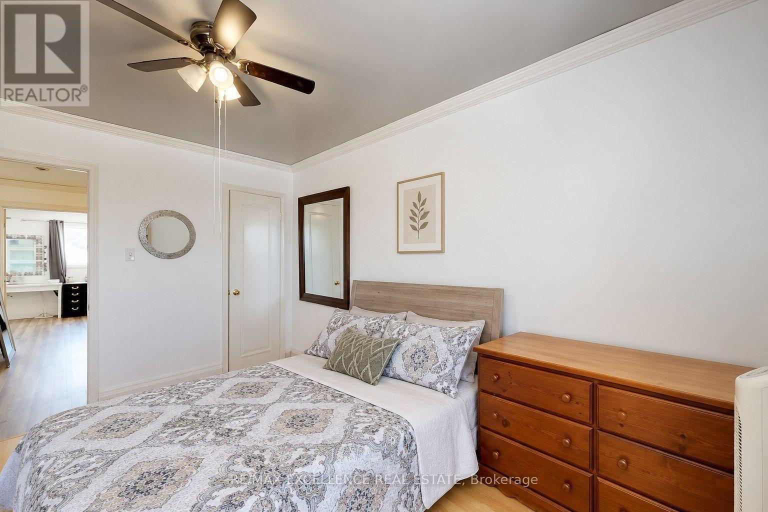 2458 Cobbinshaw Circle, Mississauga, Ontario  L5N 2G3 - Photo 20 - W14093938