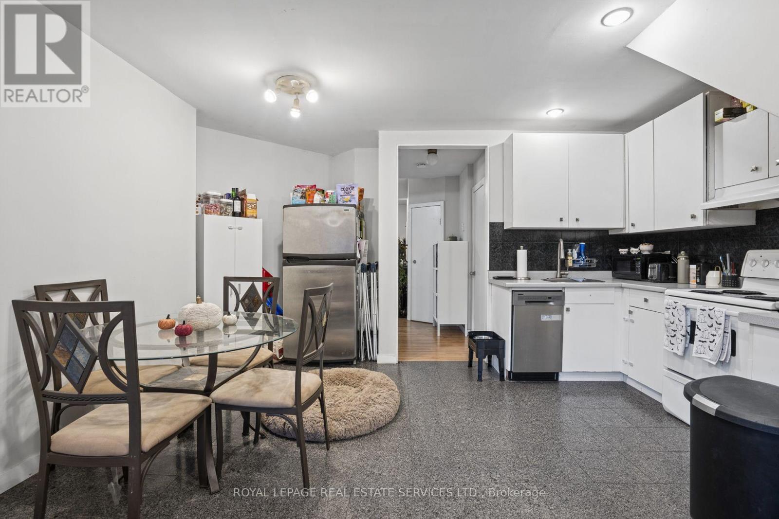 3 Harshaw Avenue, Toronto, Ontario  M6S 1X7 - Photo 22 - W14093974