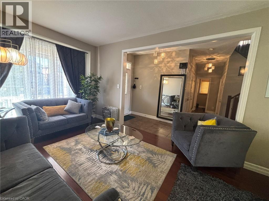386 Pine Valley Drive, Kitchener, Ontario  N2P 2V4 - Photo 4 - 40871764