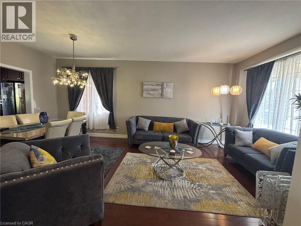386 Pine Valley Drive, Kitchener, Ontario  N2P 2V4 - Photo 3 - 40871764