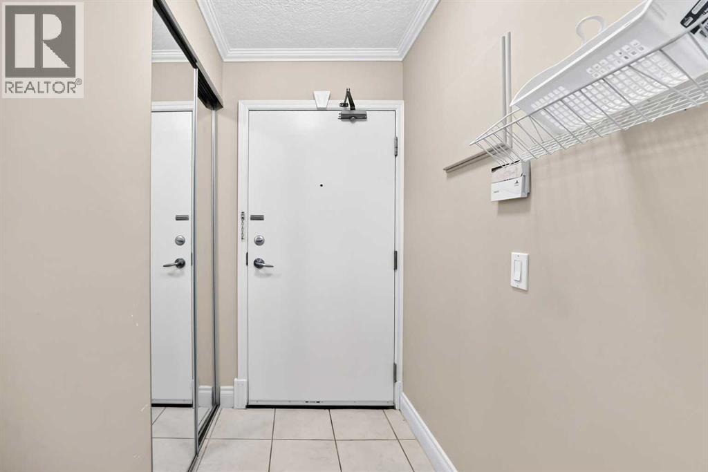 201, 4554 Valiant Drive NW, Calgary, Alberta  T3A 2V5 - Photo 5 - A2348365