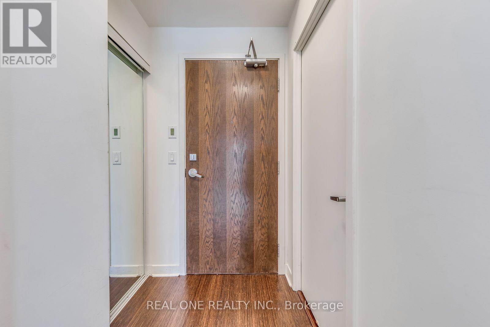 2604 - 360 Square One Drive, Mississauga, Ontario  L5B 0G7 - Photo 9 - W14085578
