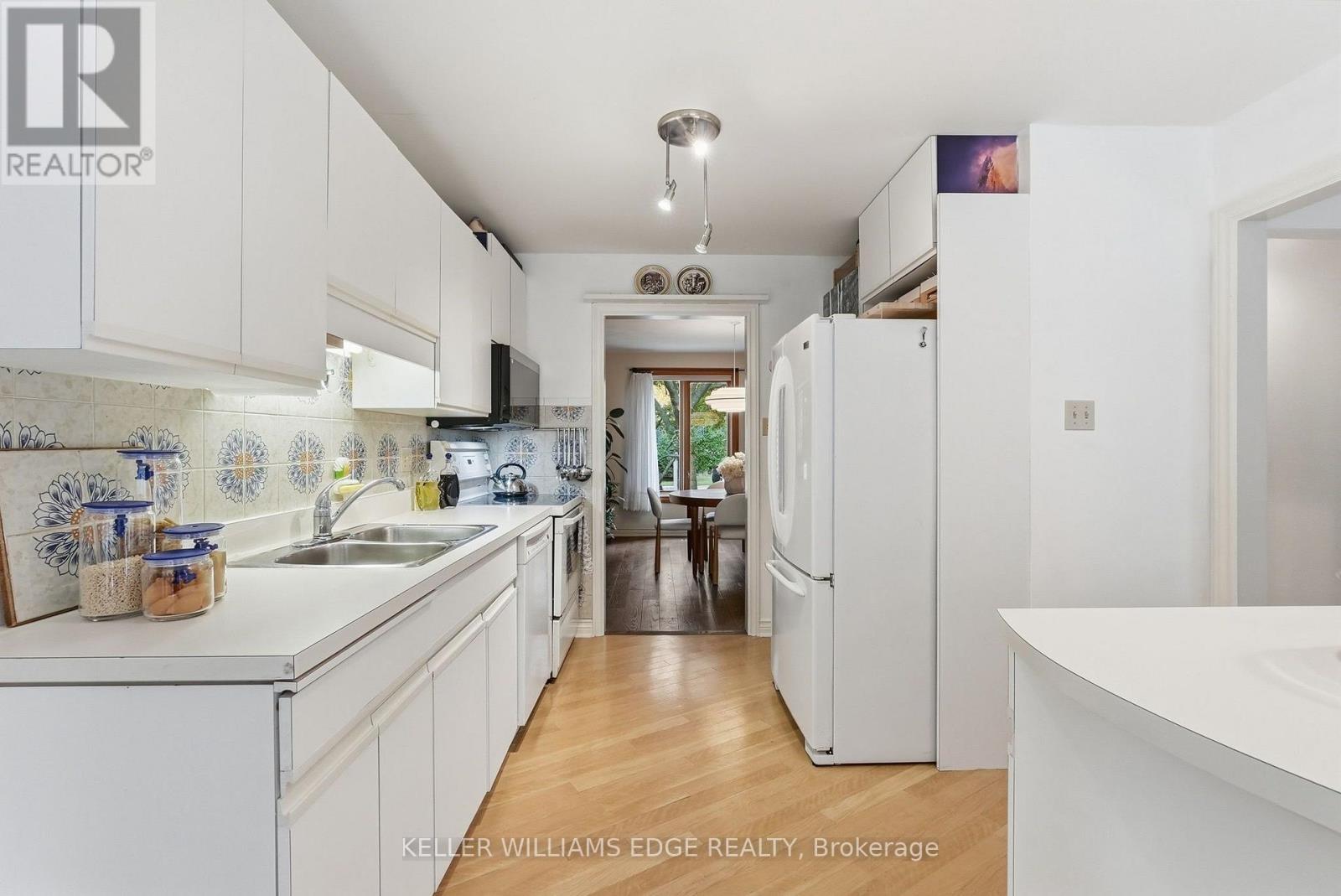 188 Hostein Drive, Hamilton, Ontario  L9G 3W5 - Photo 10 - X14093876