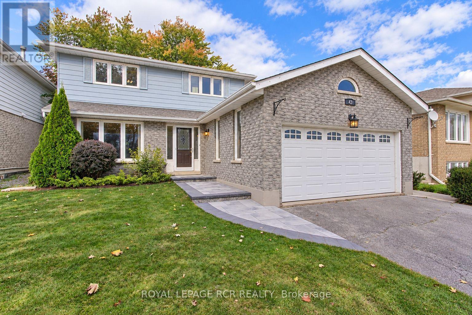 43 CROWN CRESCENT, Bradford West Gwillimbury, Ontario