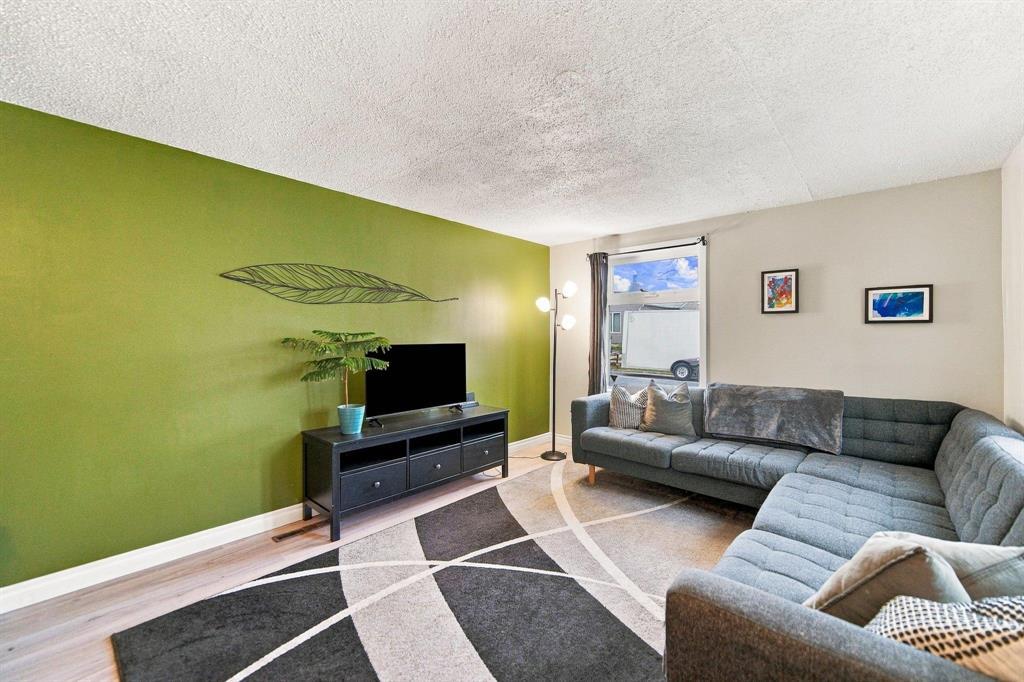 47 Guay Avenue, Winnipeg, Manitoba R2M 0B6 - Photo 3 - 202626059